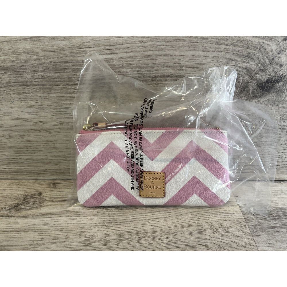 Dooney & Bourke Wristlet Fuchsia White Chevron Large Zip Around MSRP $188